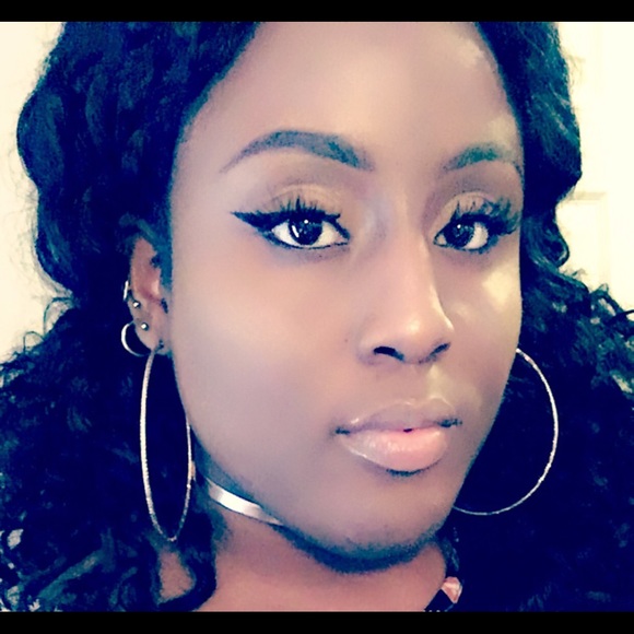 Meet your Posher, Octavia - Picture 1 of 1